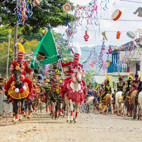 Programe seu Carnaval: dicas de destinos para aproveitar a festa em 2019